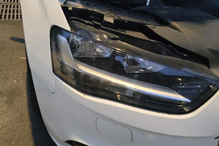 Used Audi A4L 2013 30 TFSI Automatic Comfort Model Right Front Headlight