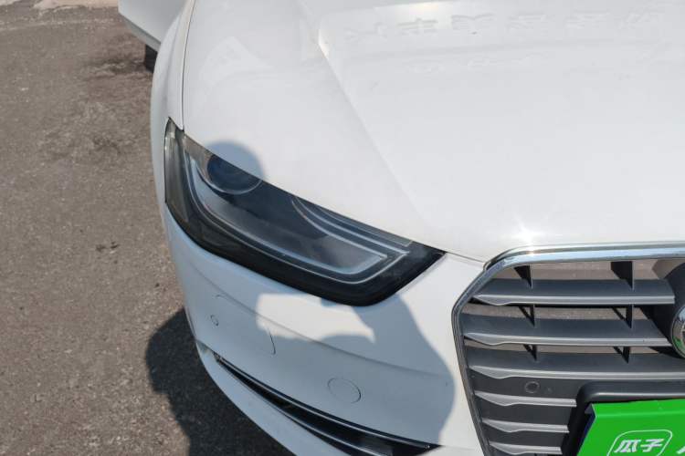 Used Audi A4L 2013 35 TFSI Automatic Technology Edition Right Front Headlight