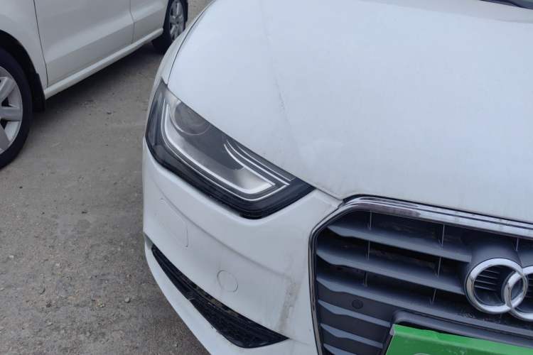 Used Audi A4L 2013 35 TFSI Automatic Standard Model Right Front Headlight