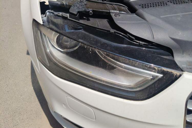 Used Audi A4L 2013 35 TFSI Automatic Comfort Model Right Front Headlight
