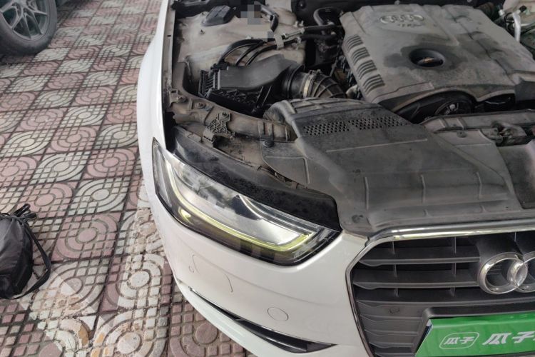 Used Audi A4L 2013 35 TFSI Automatic Comfort Model Right Front Headlight