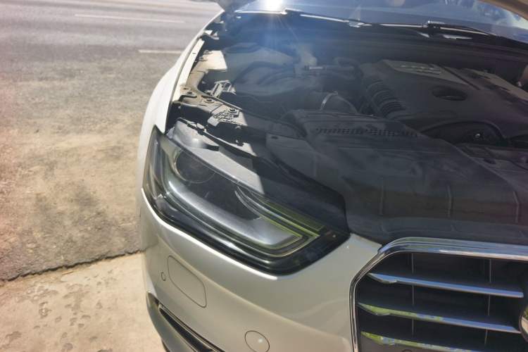 Used Audi A4L 2013 35 TFSI Automatic Standard Model Right Front Headlight