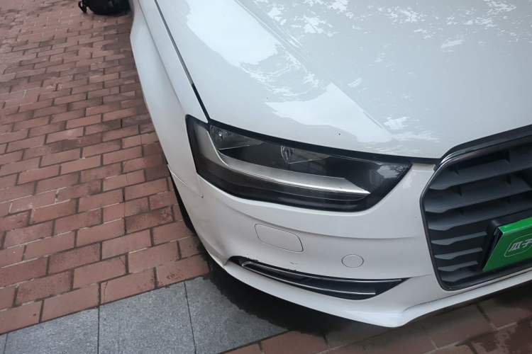 Used Audi A4L 2013 30 TFSI Automatic Comfort Model Right Front Headlight