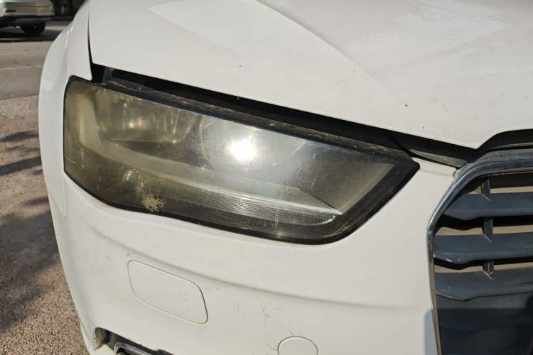 Used Audi A4L 2013 30 TFSI Automatic Comfort Model Right Front Headlight