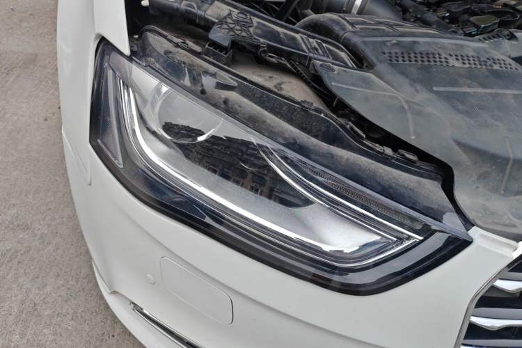 Used Audi A4L 2013 35 TFSI Automatic Standard Model Right Front Headlight