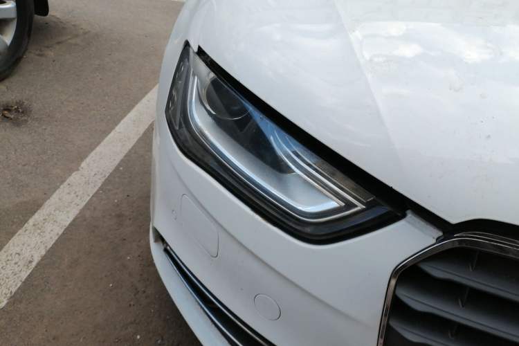 Used Audi A4L 2013 35 TFSI Automatic Comfort Model Right Front Headlight