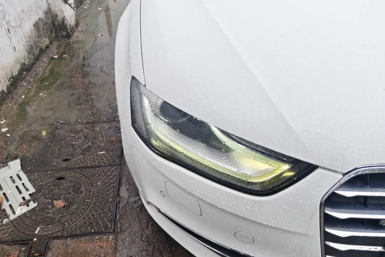 Used Audi A4L 2013 35 TFSI Automatic Standard Model Right Front Headlight