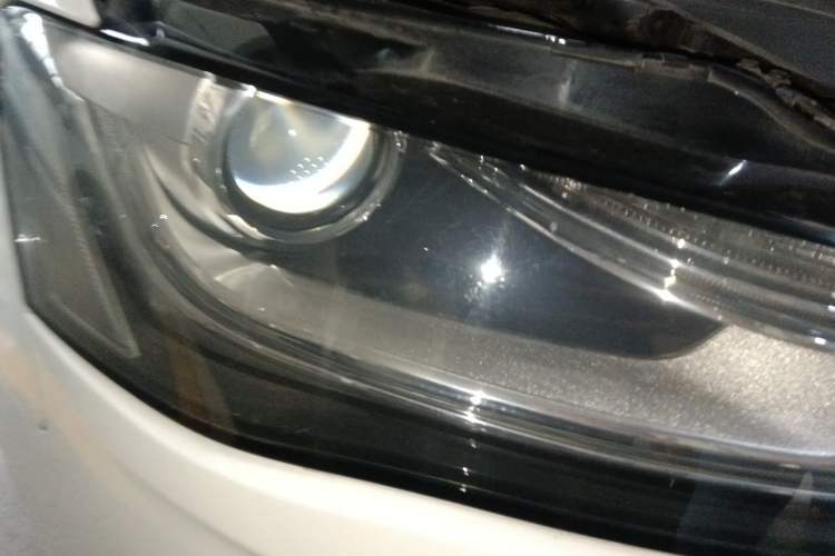Used Audi A4L 2013 35 TFSI Automatic Standard Model Right Front Headlight
