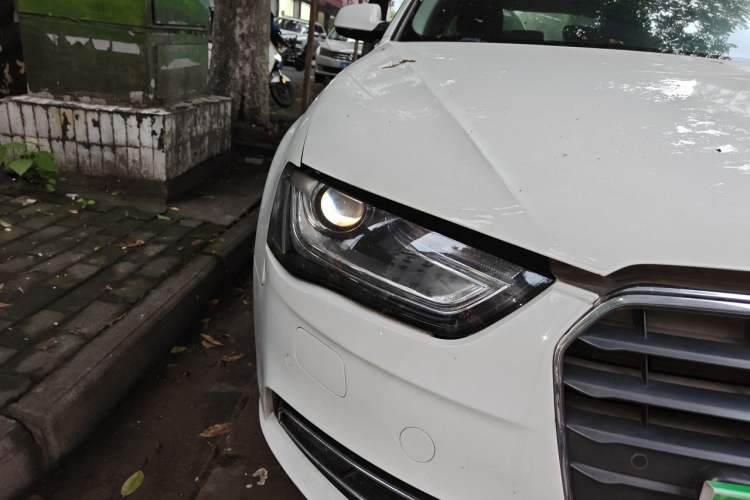 Used Audi A4L 2013 35 TFSI Automatic Standard Model Right Front Headlight