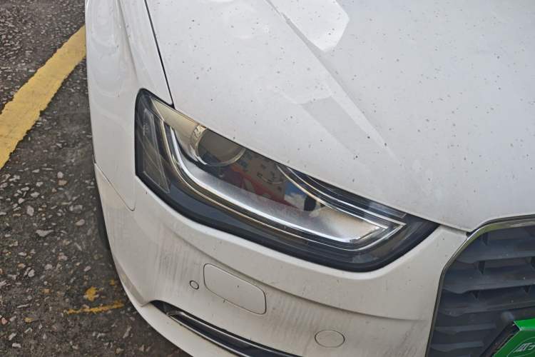 Used Audi A4L 2013 35 TFSI Automatic Standard Model Right Front Headlight