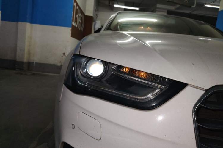 Used Audi A4L 2013 35 TFSI Automatic Technology Edition Right Front Headlight