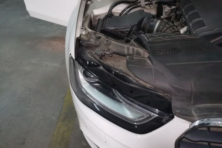 Used Audi A4L 2013 35 TFSI Automatic Standard Model Right Front Headlight