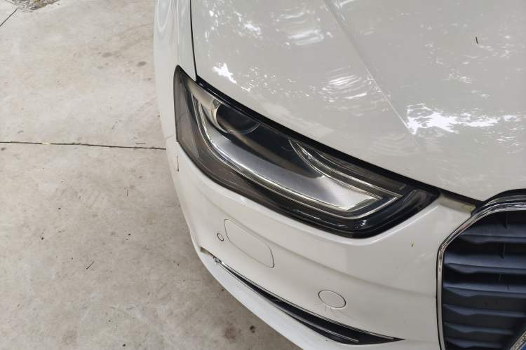 Used Audi A4L 2013 35 TFSI Automatic Standard Model Right Front Headlight