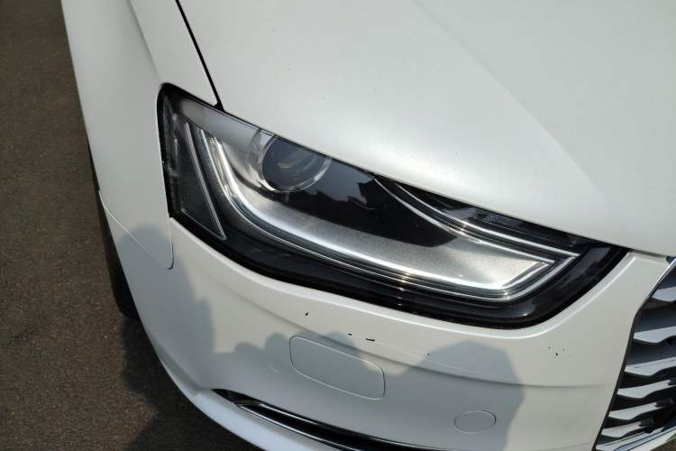 Used Audi A4L 2013 35 TFSI Automatic Comfort Model Right Front Headlight