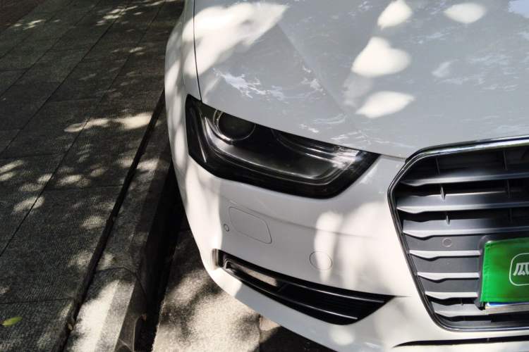 Used Audi A4L 2013 35 TFSI Automatic Standard Model Right Front Headlight