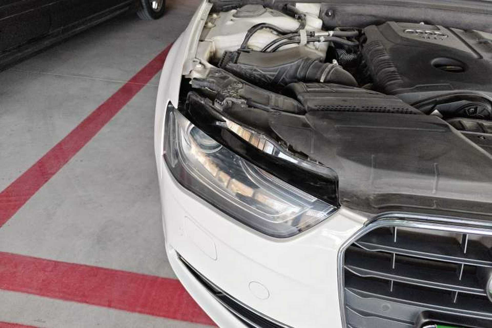 Used Audi A4L 2013 35 TFSI Automatic Comfort Model Right Front Headlight