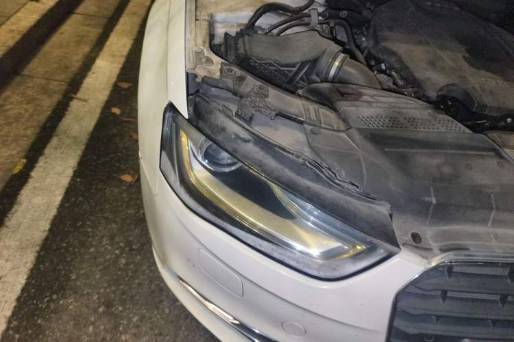 Used Audi A4L 2013 35 TFSI Automatic Standard Model Right Front Headlight