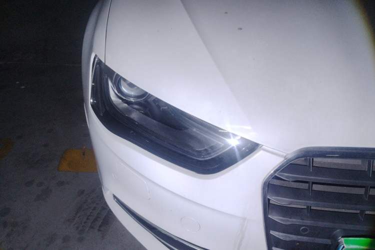 Used Audi A4L 2013 35 TFSI Automatic Standard Model Right Front Headlight