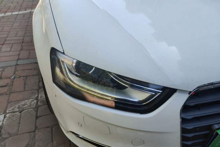 Used Audi A4L 2013 35 TFSI Automatic Standard Model Right Front Headlight