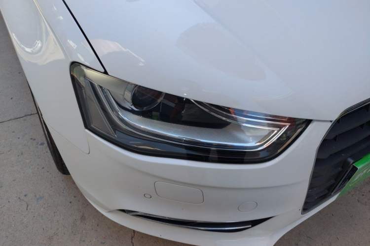 Used Audi A4L 2013 35 TFSI Automatic Standard Model Right Front Headlight