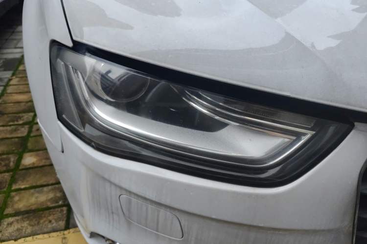 Used Audi A4L 2013 35 TFSI Automatic Standard Model Right Front Headlight