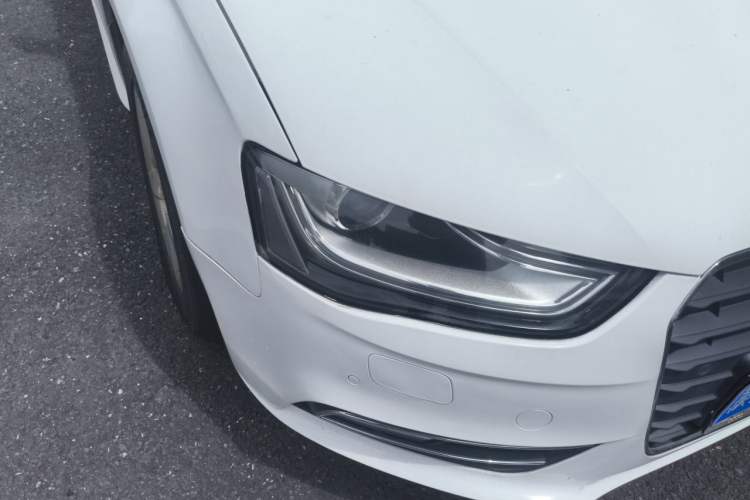 Used Audi A4L 2013 30 TFSI Manual Comfort Model Right Front Headlight