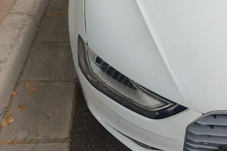Used Audi A4L 2013 35 TFSI Automatic Comfort Model Right Front Headlight