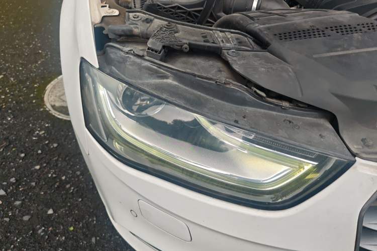 Used Audi A4L 2013 35 TFSI Automatic Standard Model Right Front Headlight