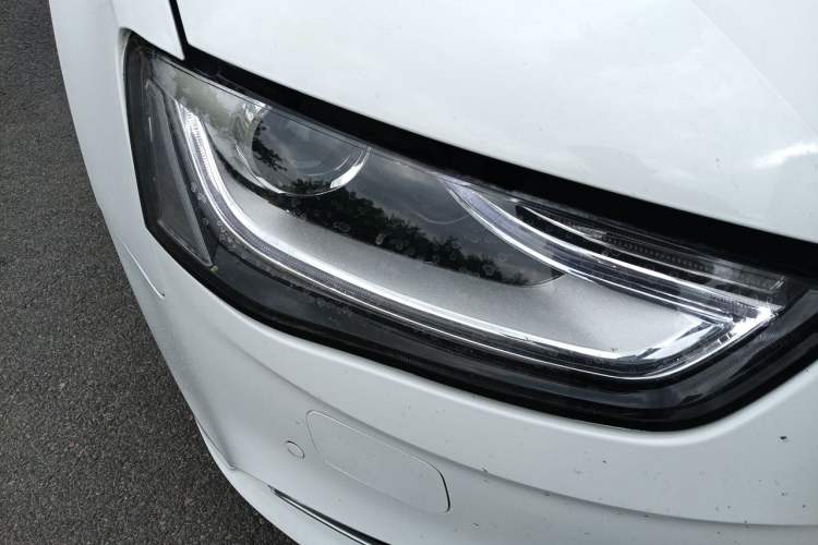 Used Audi A4L 2013 35 TFSI Automatic Comfort Model Right Front Headlight