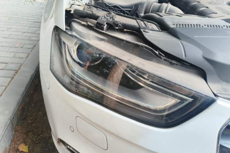 Used Audi A4L 2013 35 TFSI Automatic Comfort Model Right Front Headlight