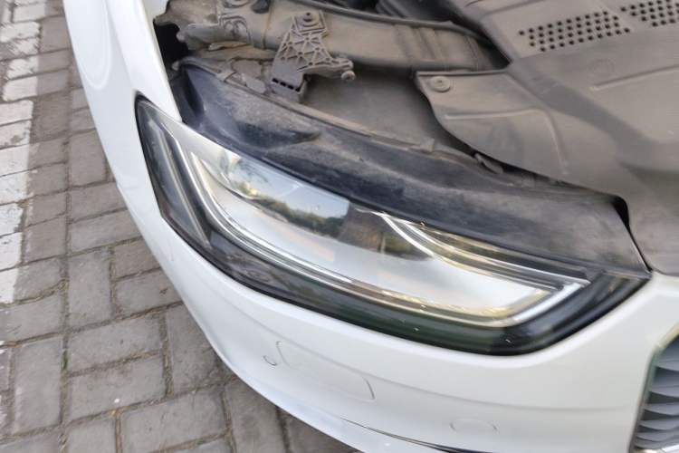 Used Audi A4L 2013 35 TFSI Automatic Standard Model Right Front Headlight