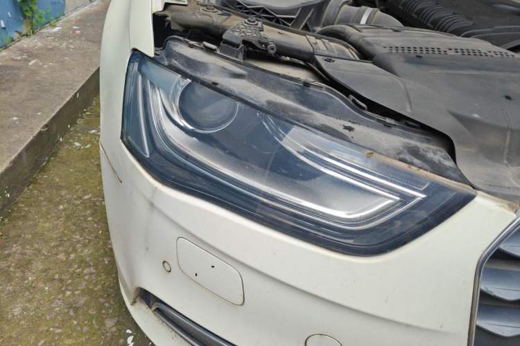 Used Audi A4L 2013 35 TFSI Automatic Standard Model Right Front Headlight