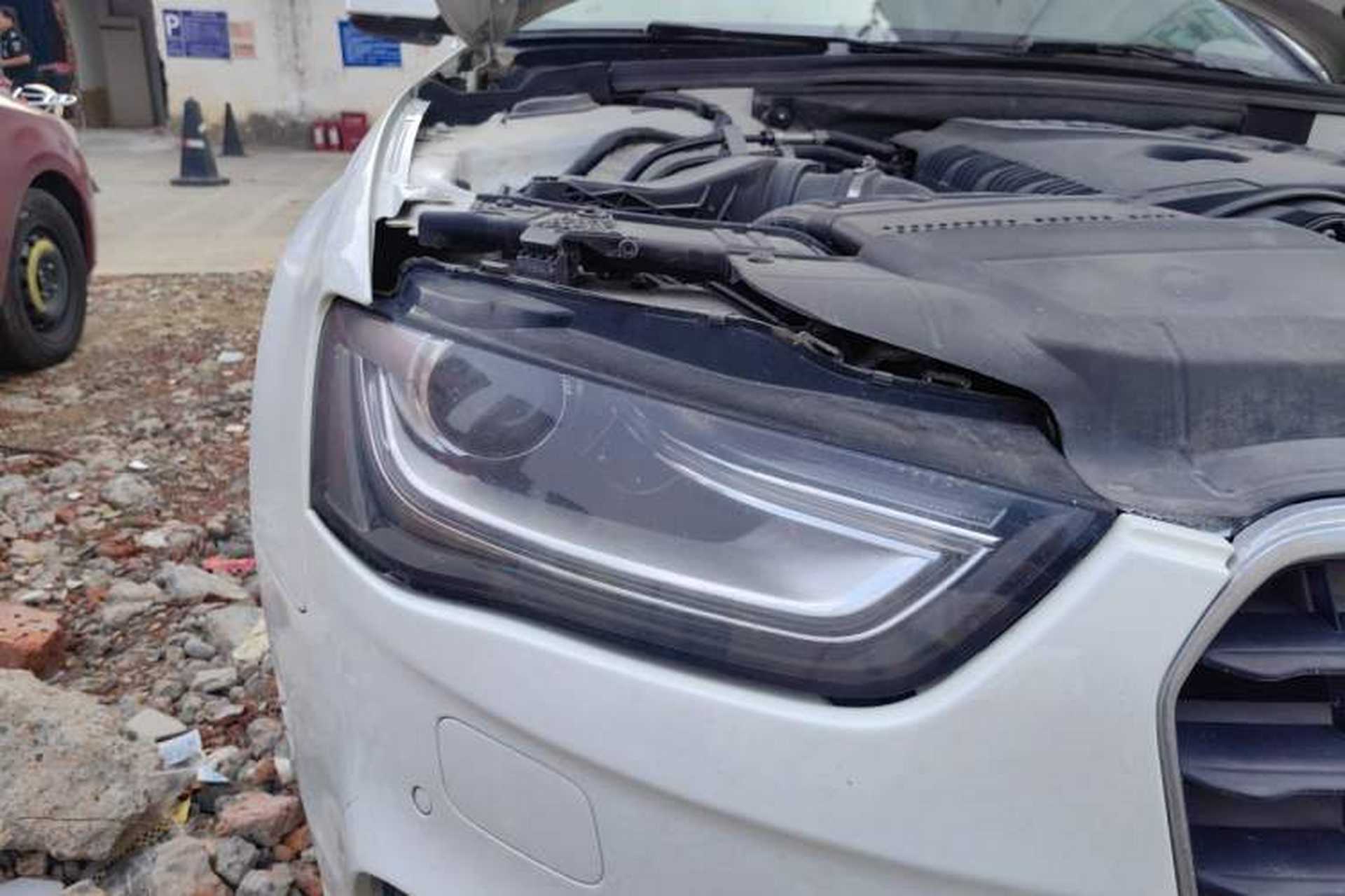 Used Audi A4L 2013 35 TFSI Automatic Comfort Model Right Front Headlight