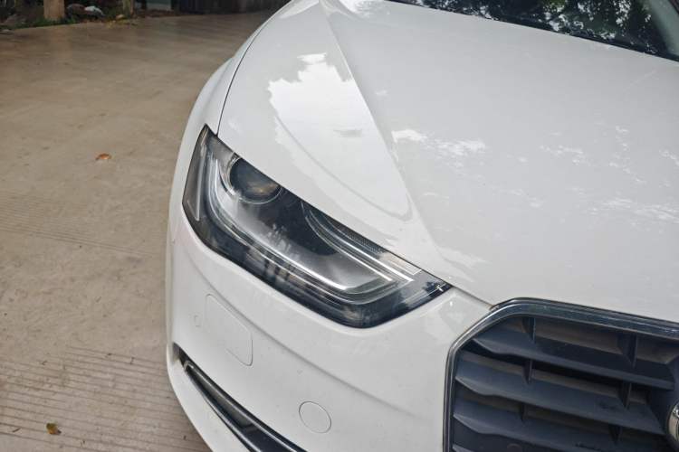 Used Audi A4L 2013 35 TFSI Automatic Standard Model Right Front Headlight