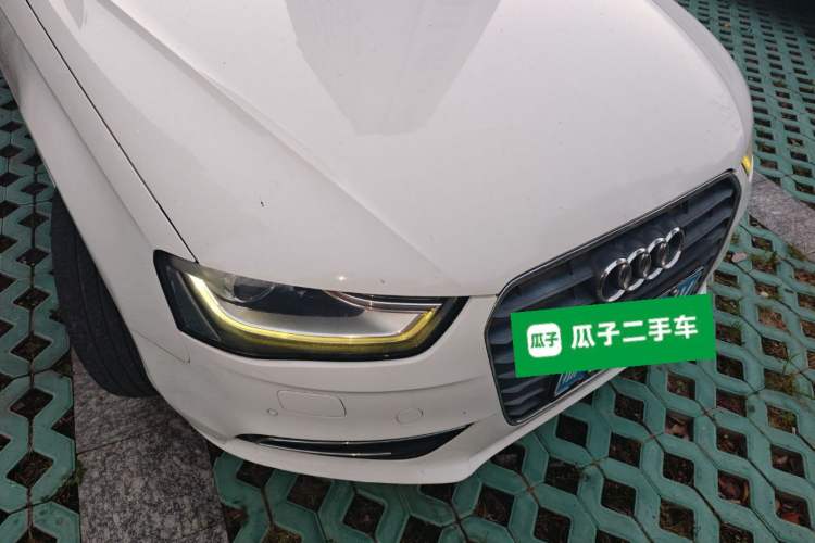 Used Audi A4L 2013 35 TFSI Automatic Technology Edition Right Front Headlight