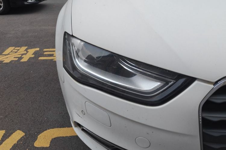 Used Audi A4L 2013 35 TFSI Automatic Standard Model Right Front Headlight