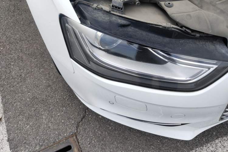 Used Audi A4L 2013 35 TFSI Automatic Standard Model Right Front Headlight