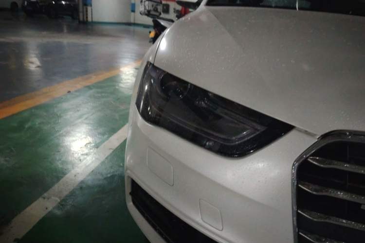 Used Audi A4L 2013 40 TFSI quattro Sport version Right Front Headlight