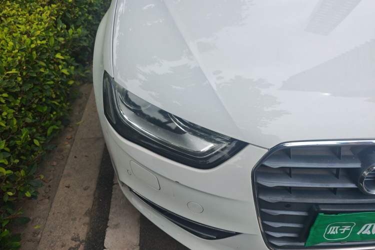 Used Audi A4L 2013 35 TFSI Automatic Comfort Model Right Front Headlight