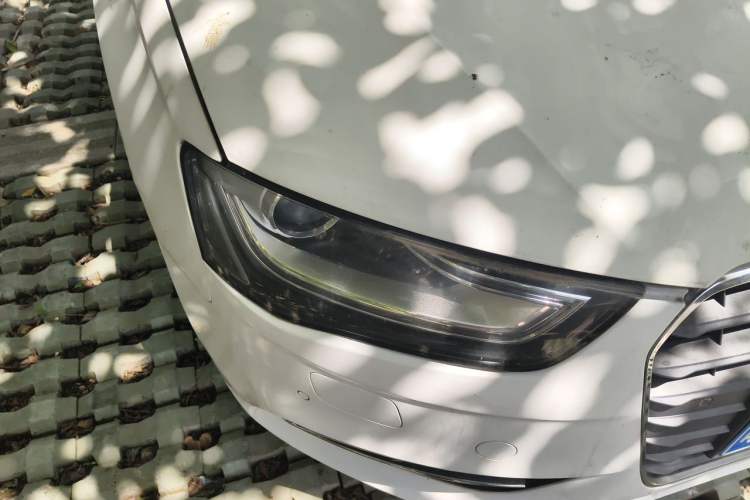 Used Audi A4L 2013 35 TFSI Automatic Standard Model Right Front Headlight
