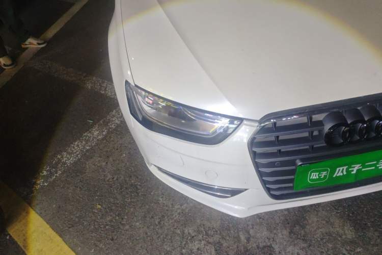 Used Audi A4L 2013 35 TFSI Automatic Standard Model Right Front Headlight