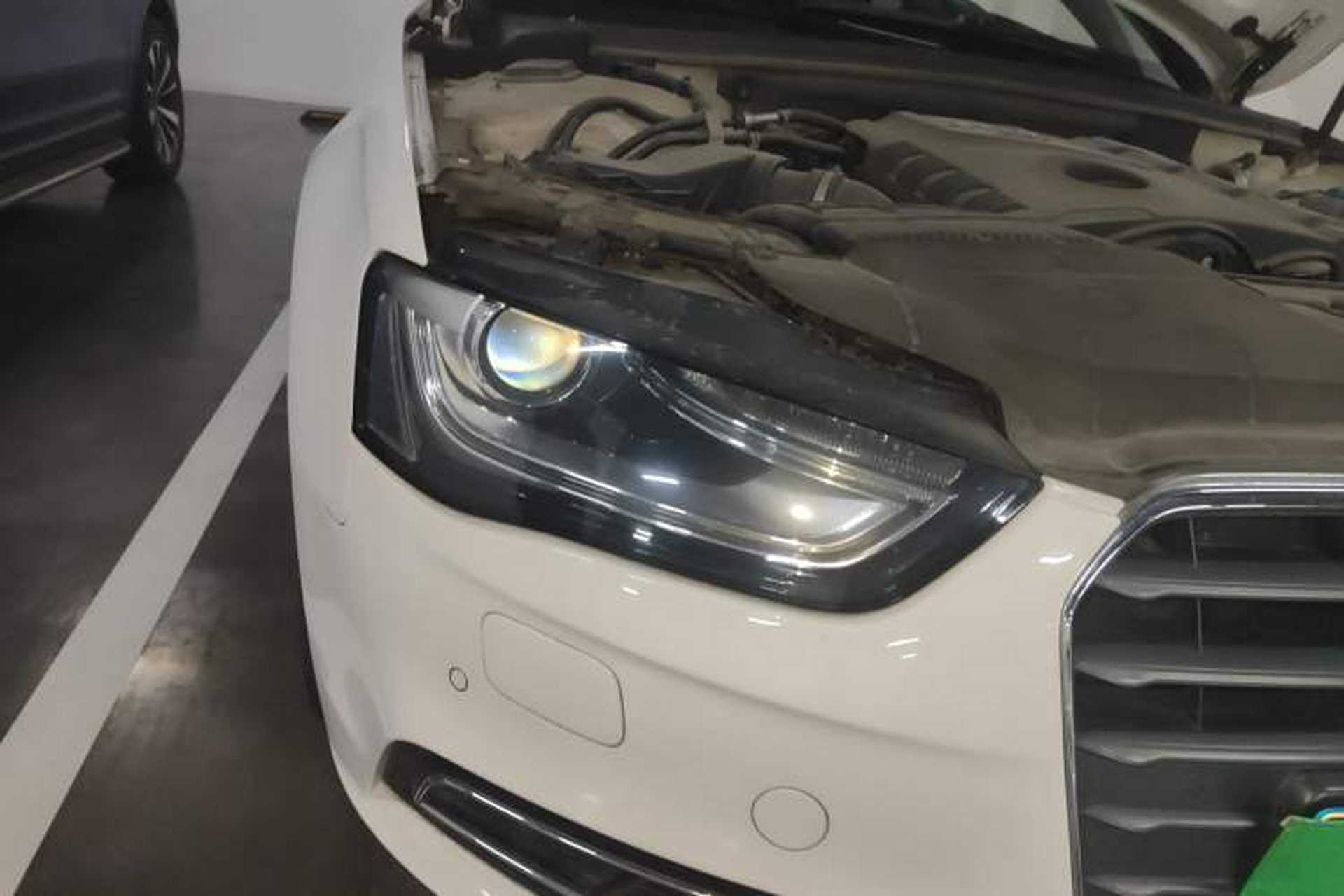 Used Audi A4L 2013 35 TFSI Automatic Standard Model Right Front Headlight