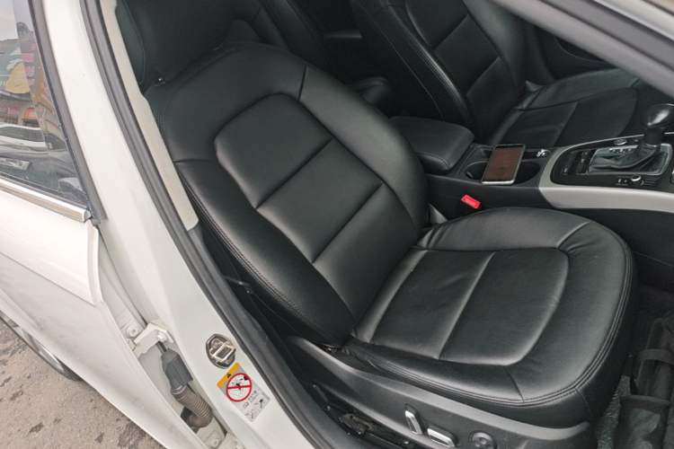 Used Audi A4L 2013 35 TFSI Automatic Standard Model Right Front Seat