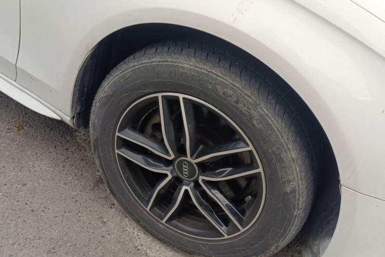 Used Audi A4L 2013 35 TFSI Automatic Standard Model Right Front Wheel Hub