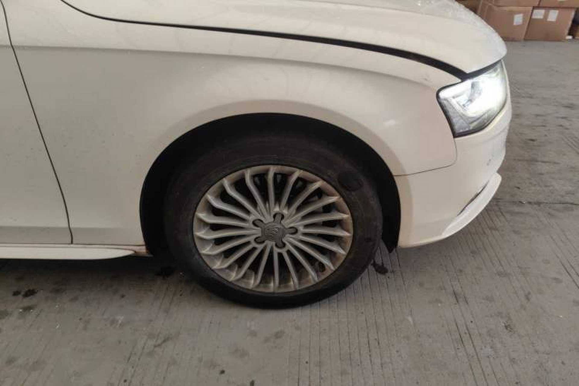 Used Audi A4L 2013 35 TFSI Automatic Technology Edition Right Front Wheel Hub