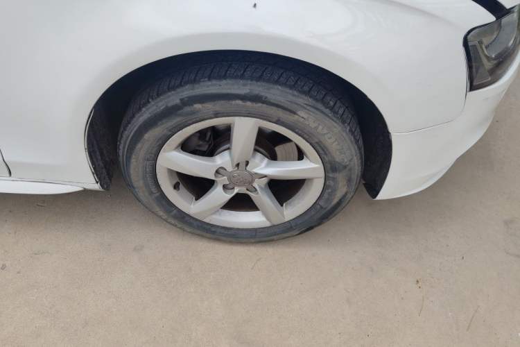 Used Audi A4L 2013 35 TFSI Automatic Standard Model Right Front Wheel Hub