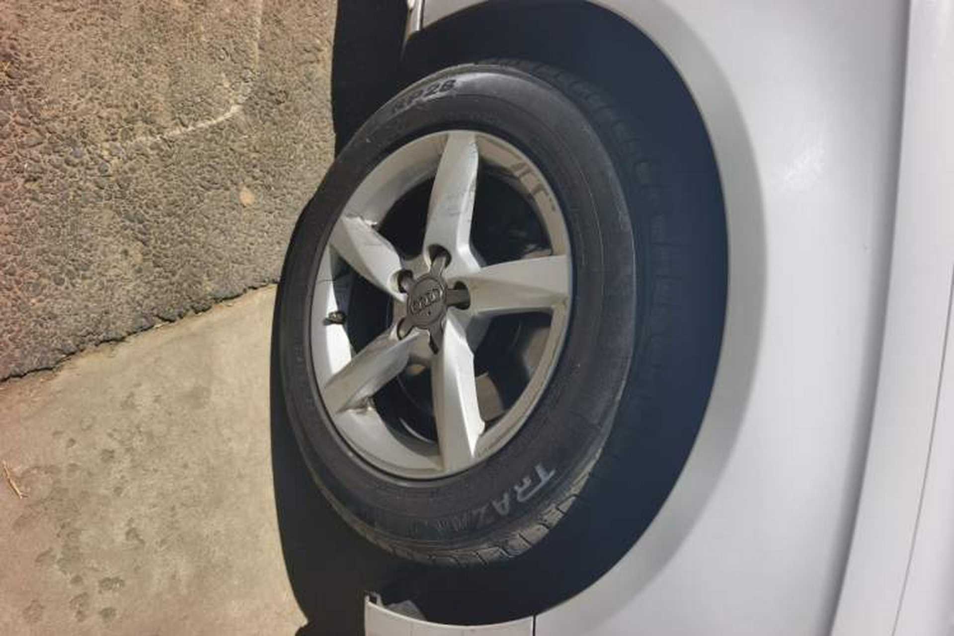 Used Audi A4L 2013 35 TFSI Automatic Standard Model Right Front Wheel Hub