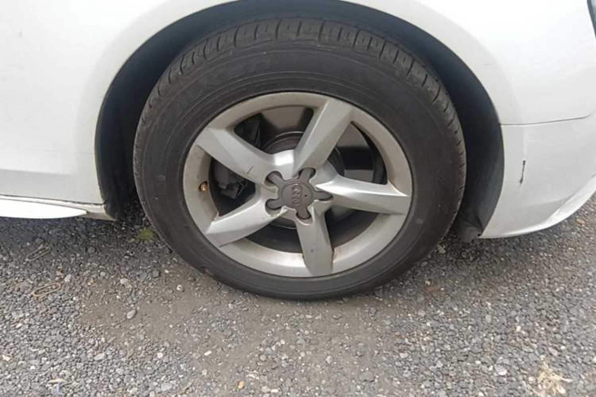 Used Audi A4L 2013 35 TFSI Automatic Standard Model Right Front Wheel Hub