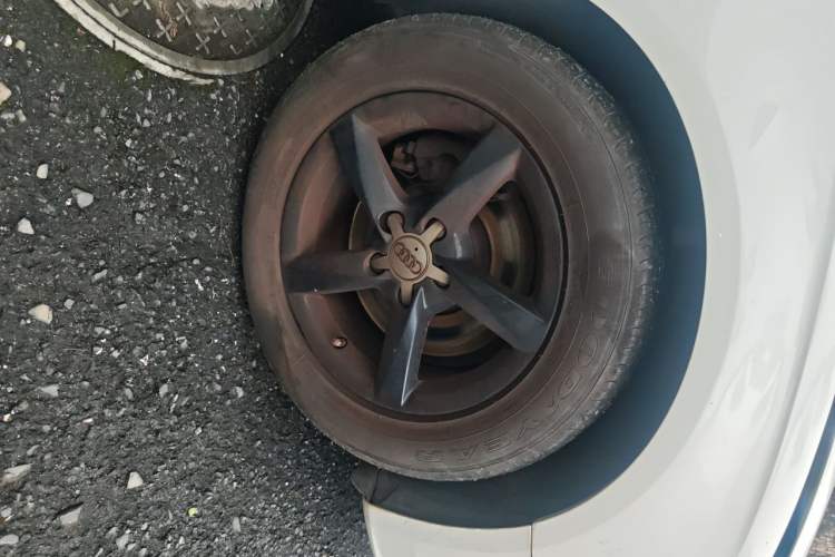 Used Audi A4L 2013 35 TFSI Automatic Standard Model Right Front Wheel Hub