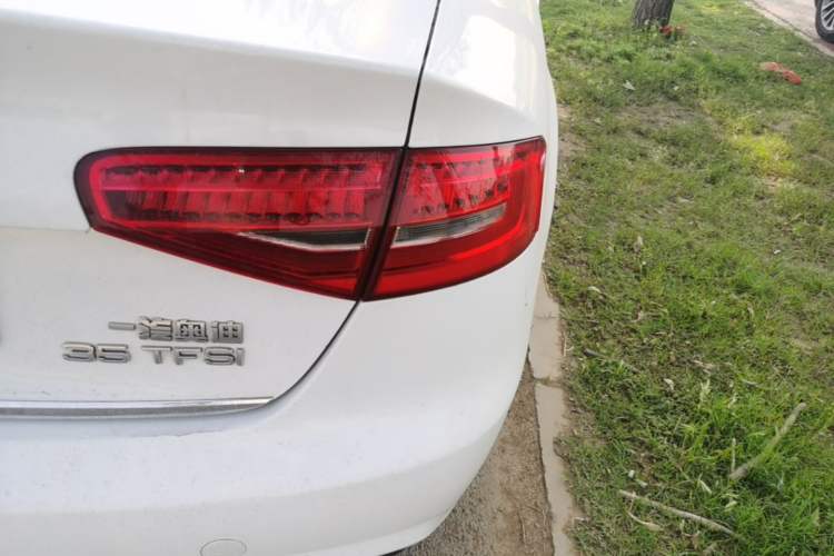 Used Audi A4L 2013 35 TFSI Automatic Comfort Model Right Rear Taillight